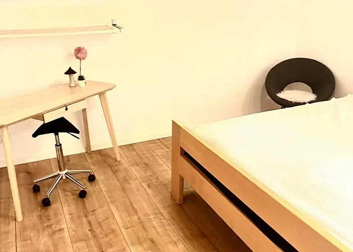 Apartament 80kvm Taet Pa Centrum & *