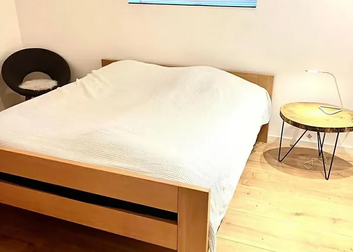 Apartament 80kvm Taet Pa Centrum &